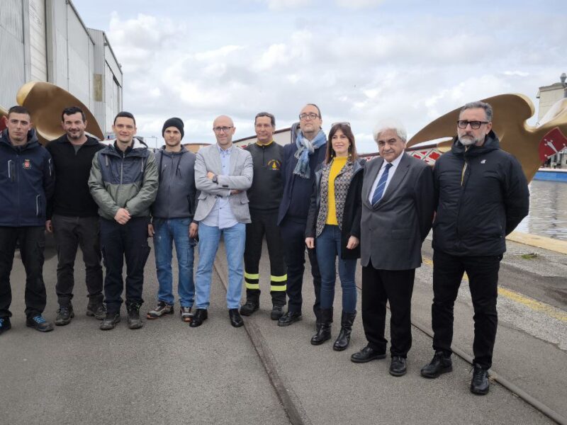 Tradizioni e sport remieri presentazione nuovo Galeone Canale dei Navicelli